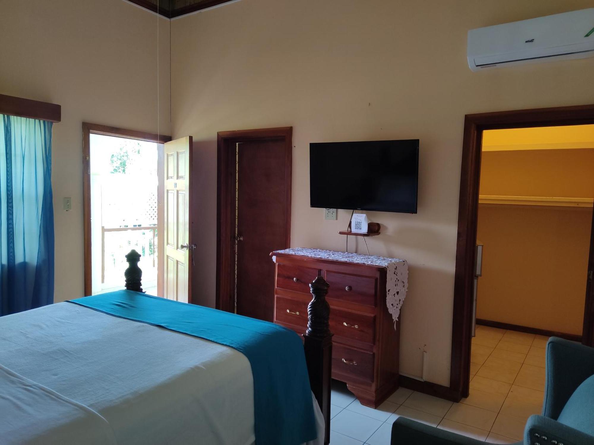 Rayon Hotel Negril Eksteriør bilde