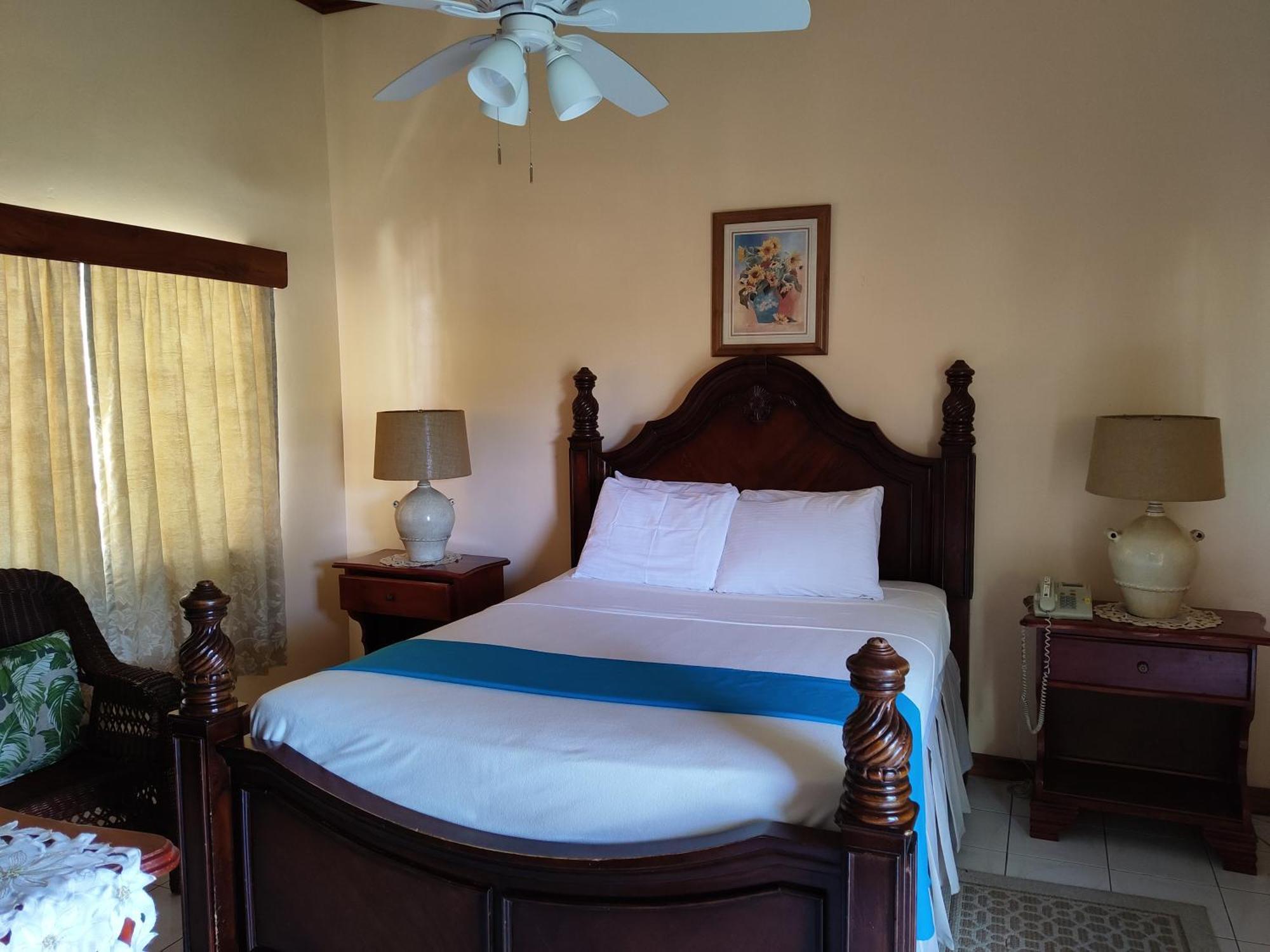 Rayon Hotel Negril Eksteriør bilde