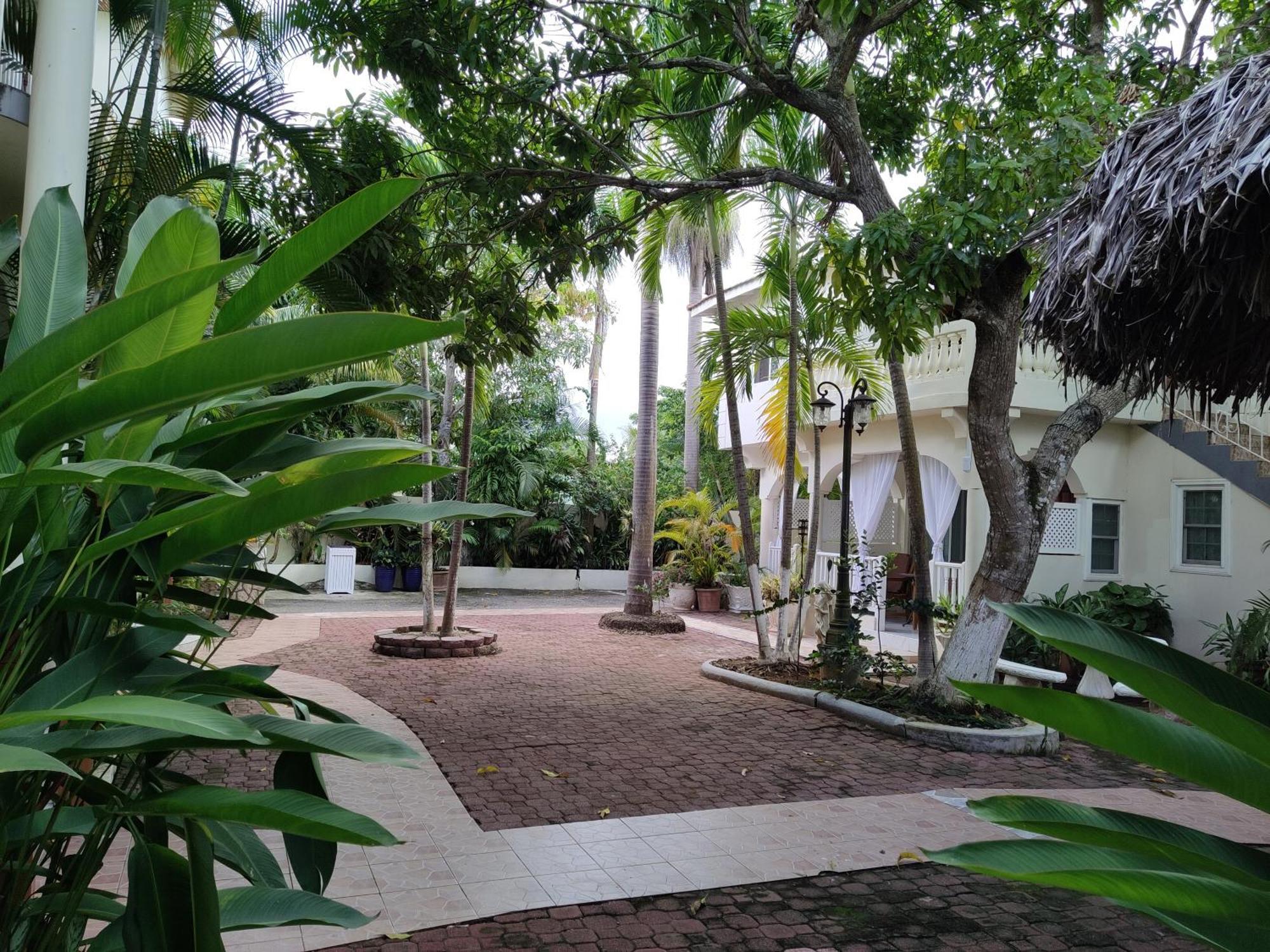 Rayon Hotel Negril Eksteriør bilde
