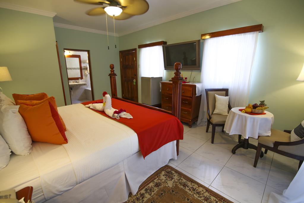Rayon Hotel Negril Eksteriør bilde