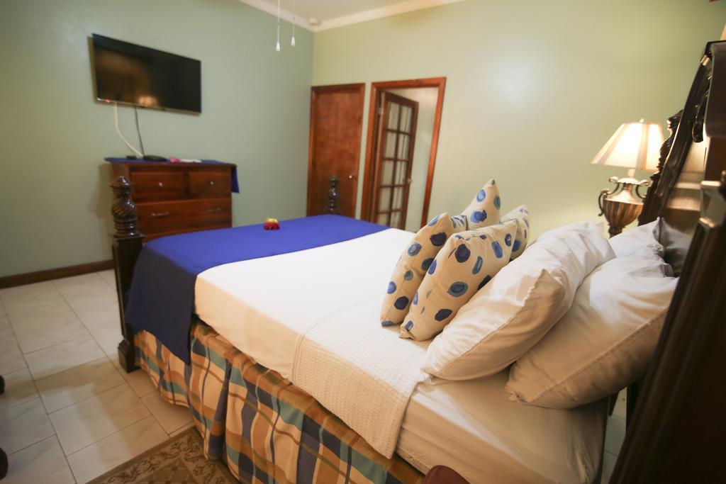 Rayon Hotel Negril Eksteriør bilde