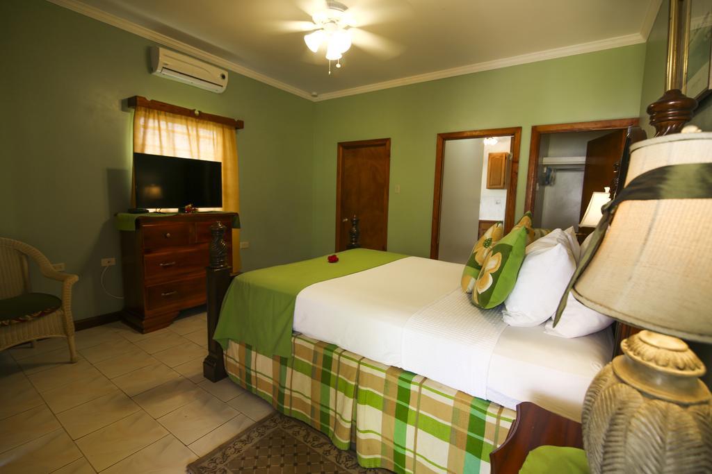 Rayon Hotel Negril Eksteriør bilde